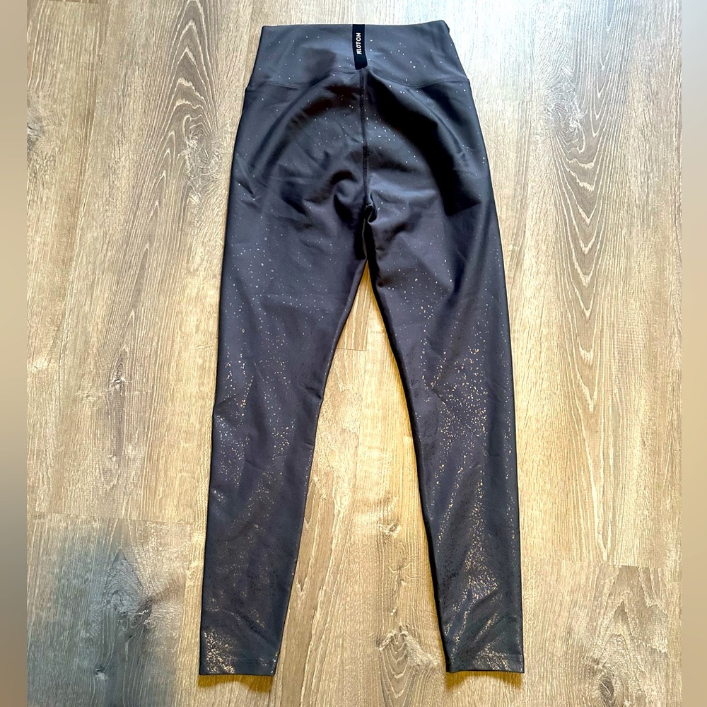 Peloton “Sparkle” leggings size L